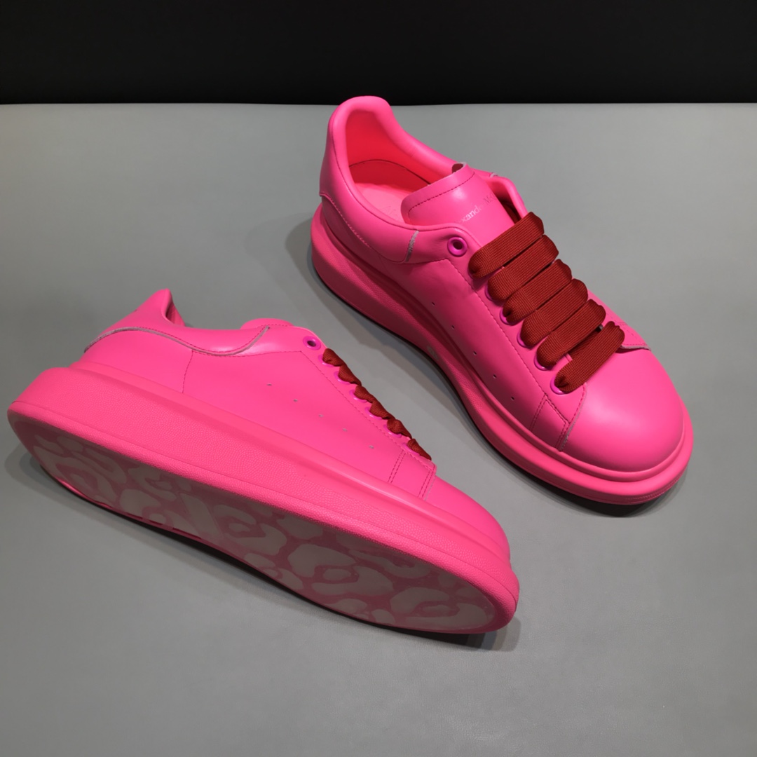 Alexander McQueen Sneaker Oversized in Deep Pink