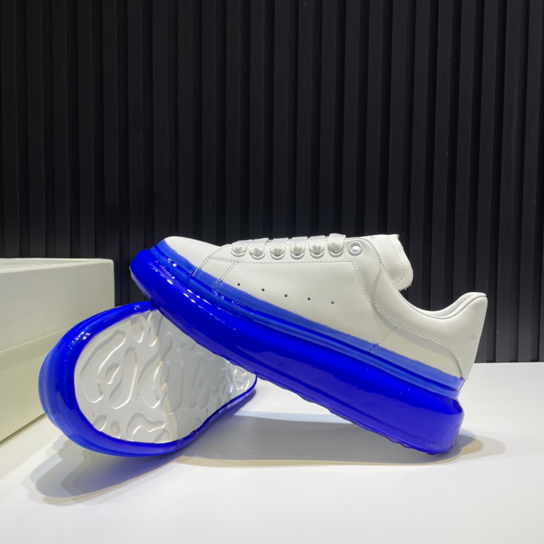 Alexander McQueen Sneaker Oversized in Blue Heel