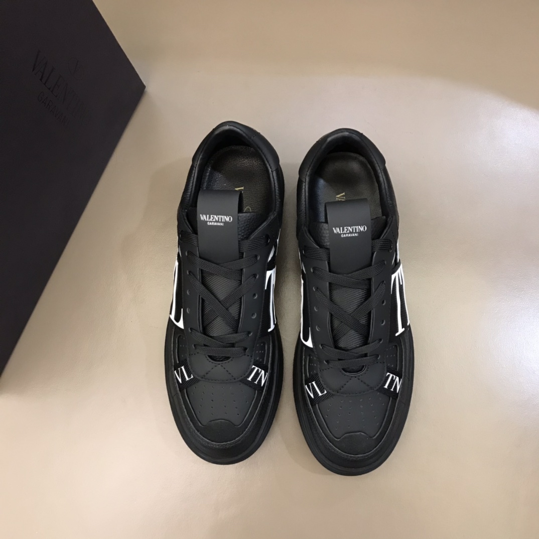 Valentino Sneaker Low-Top Calfskin with Bands 