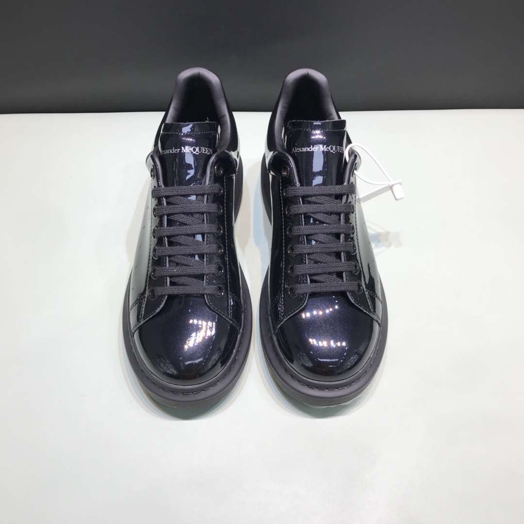 Alexander McQueen Sneaker Oversized in Black