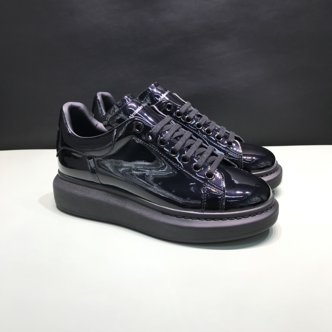 Alexander McQueen Sneaker Oversized in Black