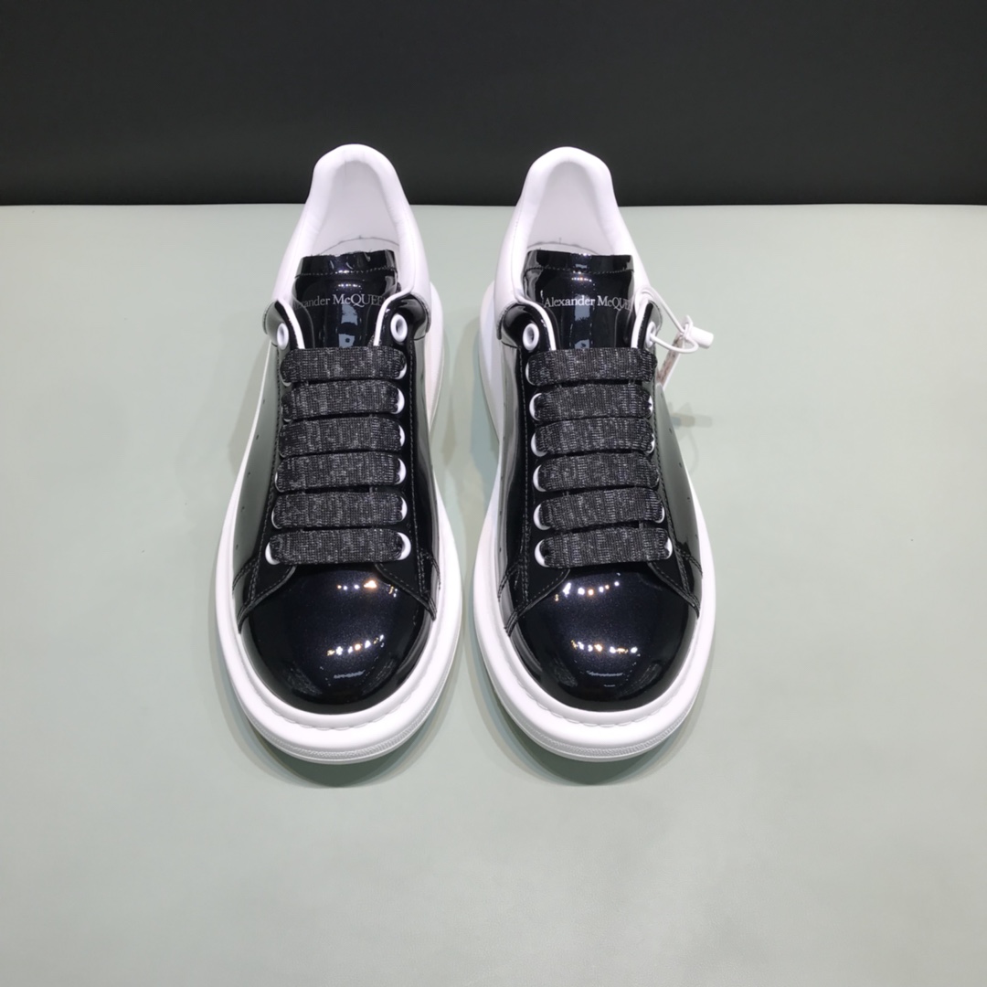 Alexander McQueen Sneaker Oversized in Black