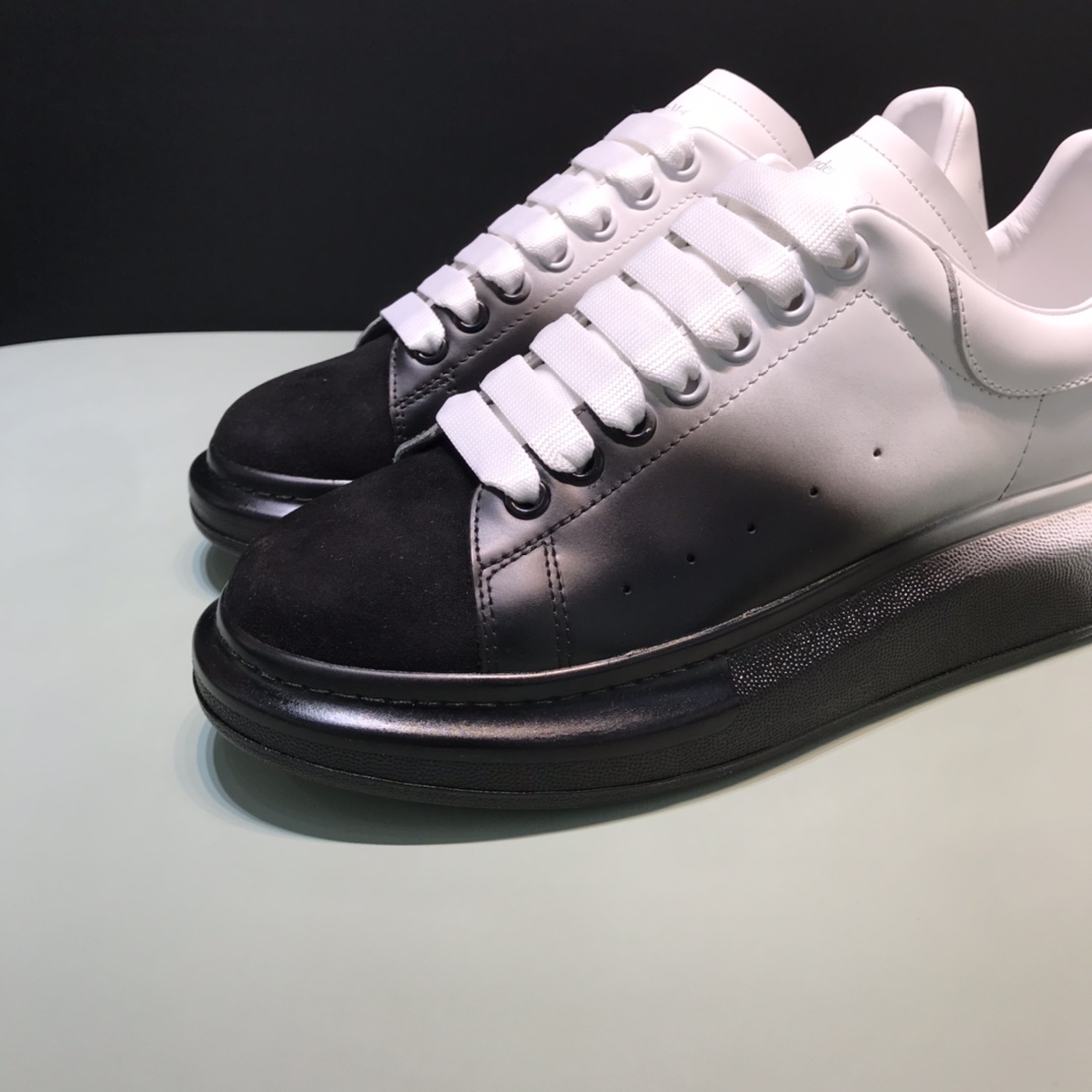 Alexander McQueen Sneaker Oversized Half Black
