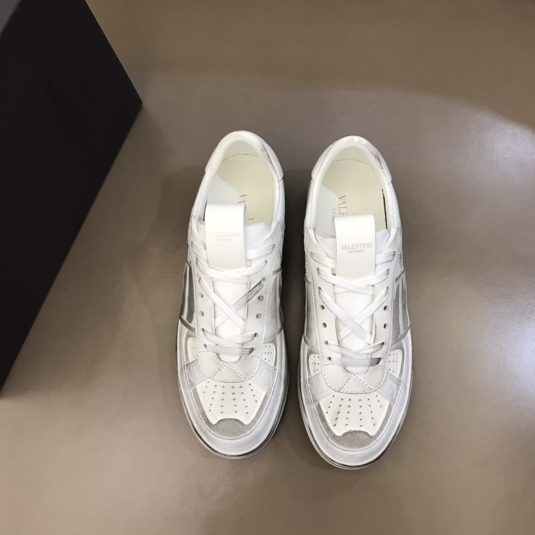 Valentino Sneaker Low-Top Calfskin in White