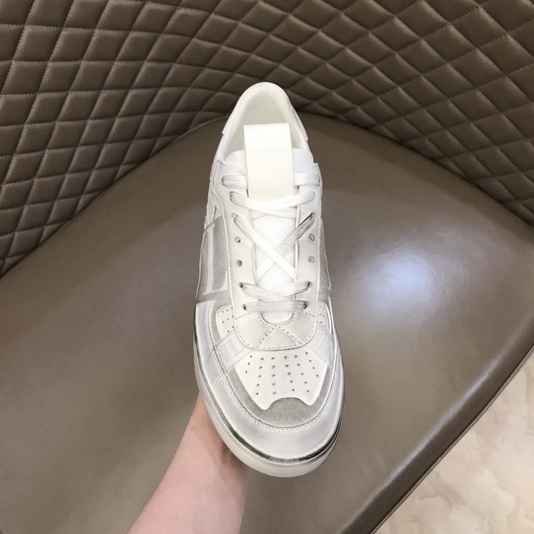 Valentino Sneaker Low-Top Calfskin in White