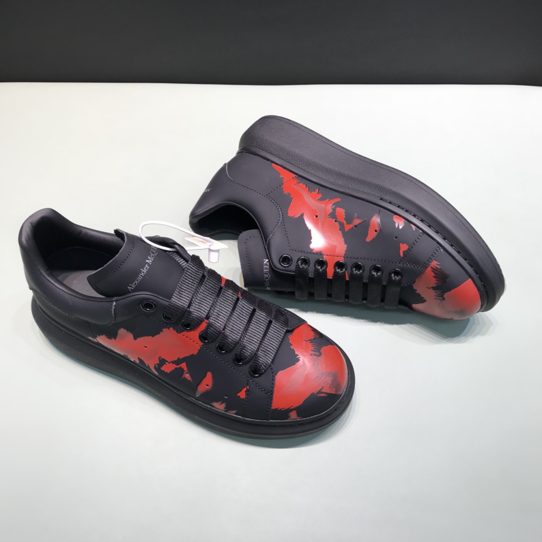 Alexander McQueen Sneaker Oversized Graffiti