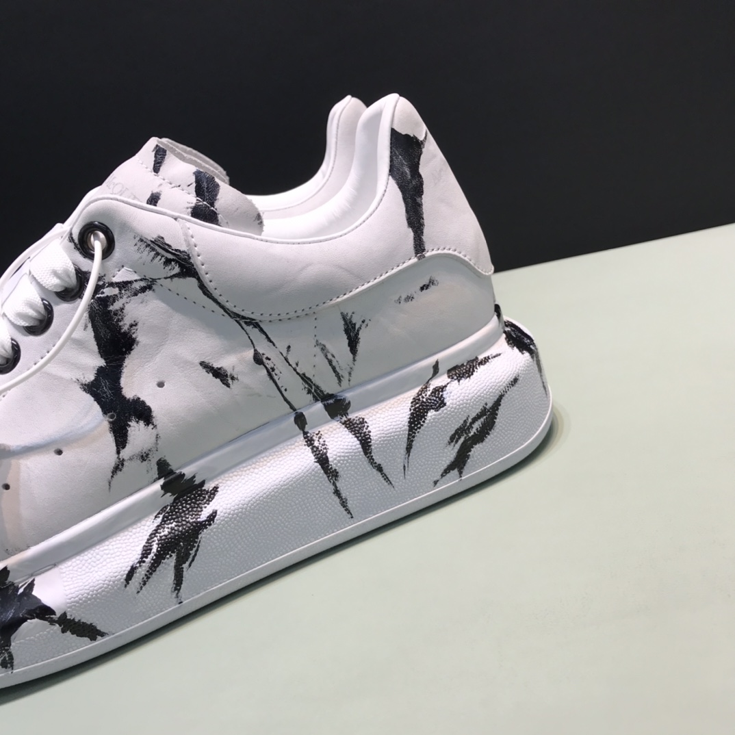 Alexander McQueen Sneaker Oversized Graffiti