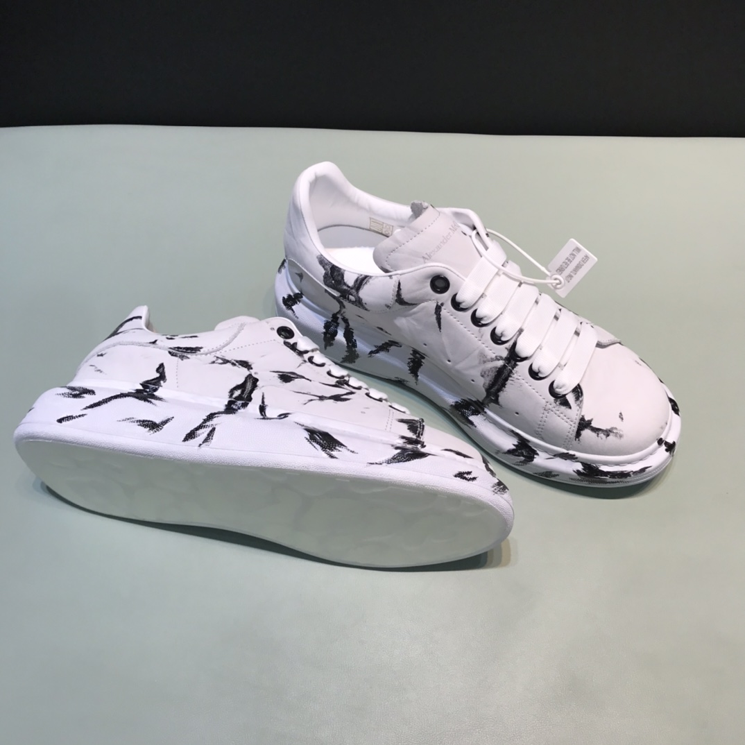 Alexander McQueen Sneaker Oversized Graffiti