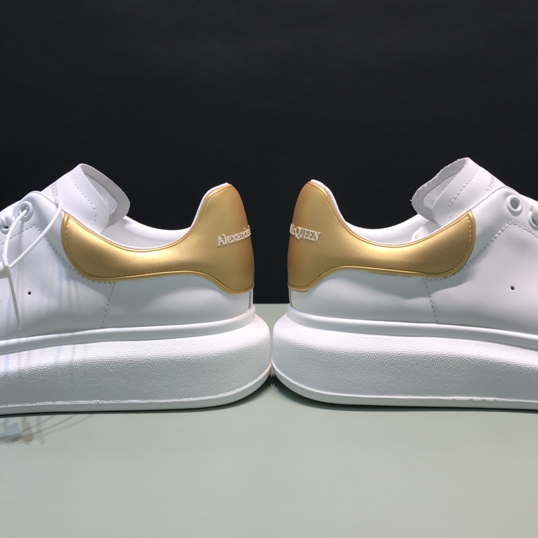 Alexander McQueen Sneaker Oversized Gold Heel