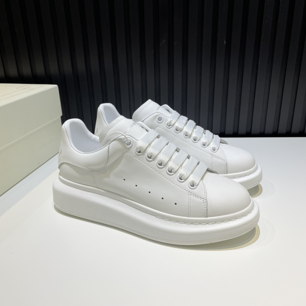 Alexander McQueen Sneaker Oversized