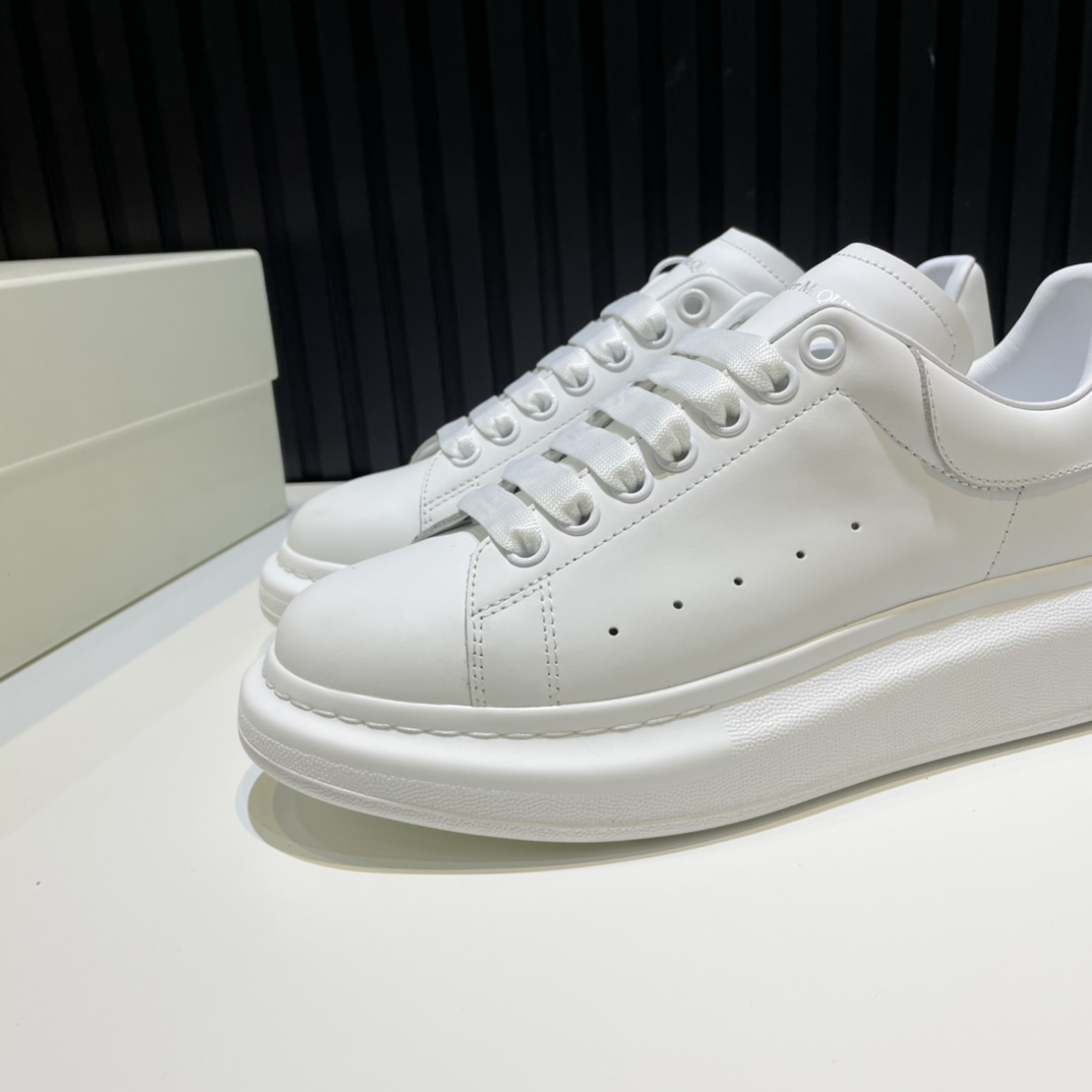 Alexander McQueen Sneaker Oversized