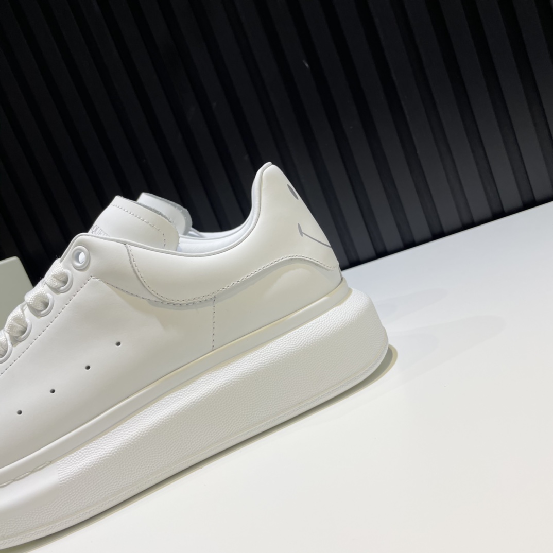 Alexander McQueen Sneaker Oversized