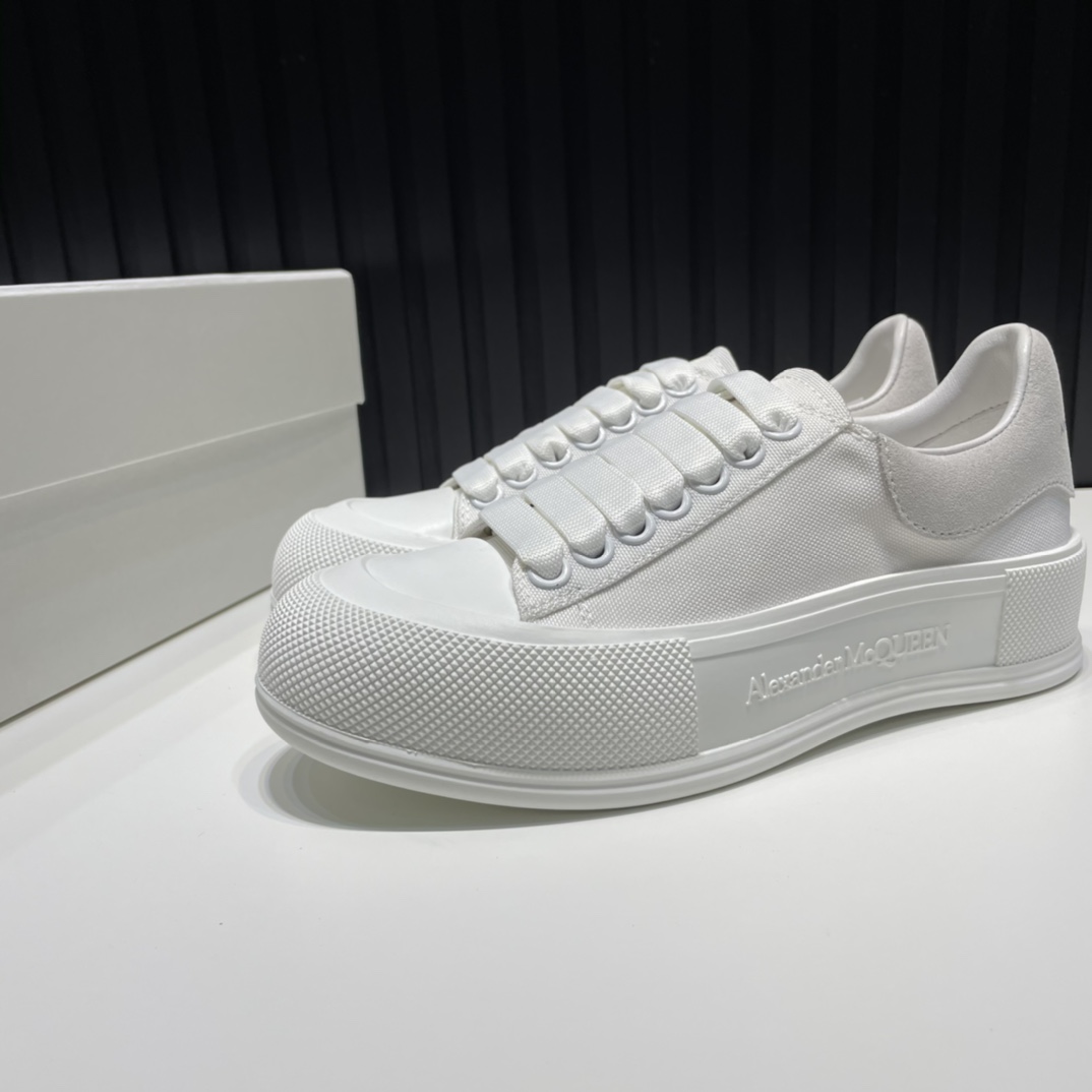 Alexander McQueen Sneaker Deck Plimsoll in White