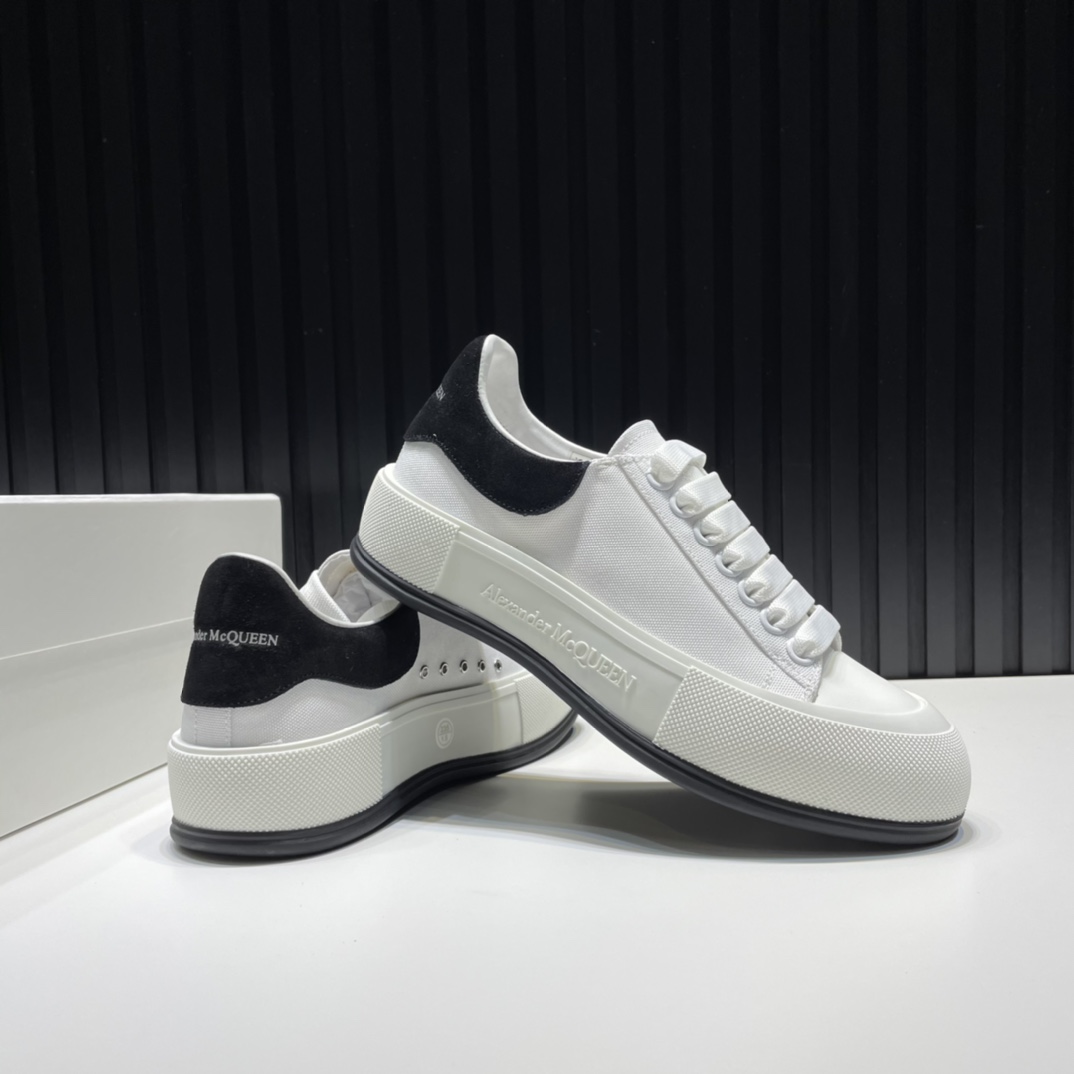 Alexander McQueen Sneaker Deck Plimsoll in White