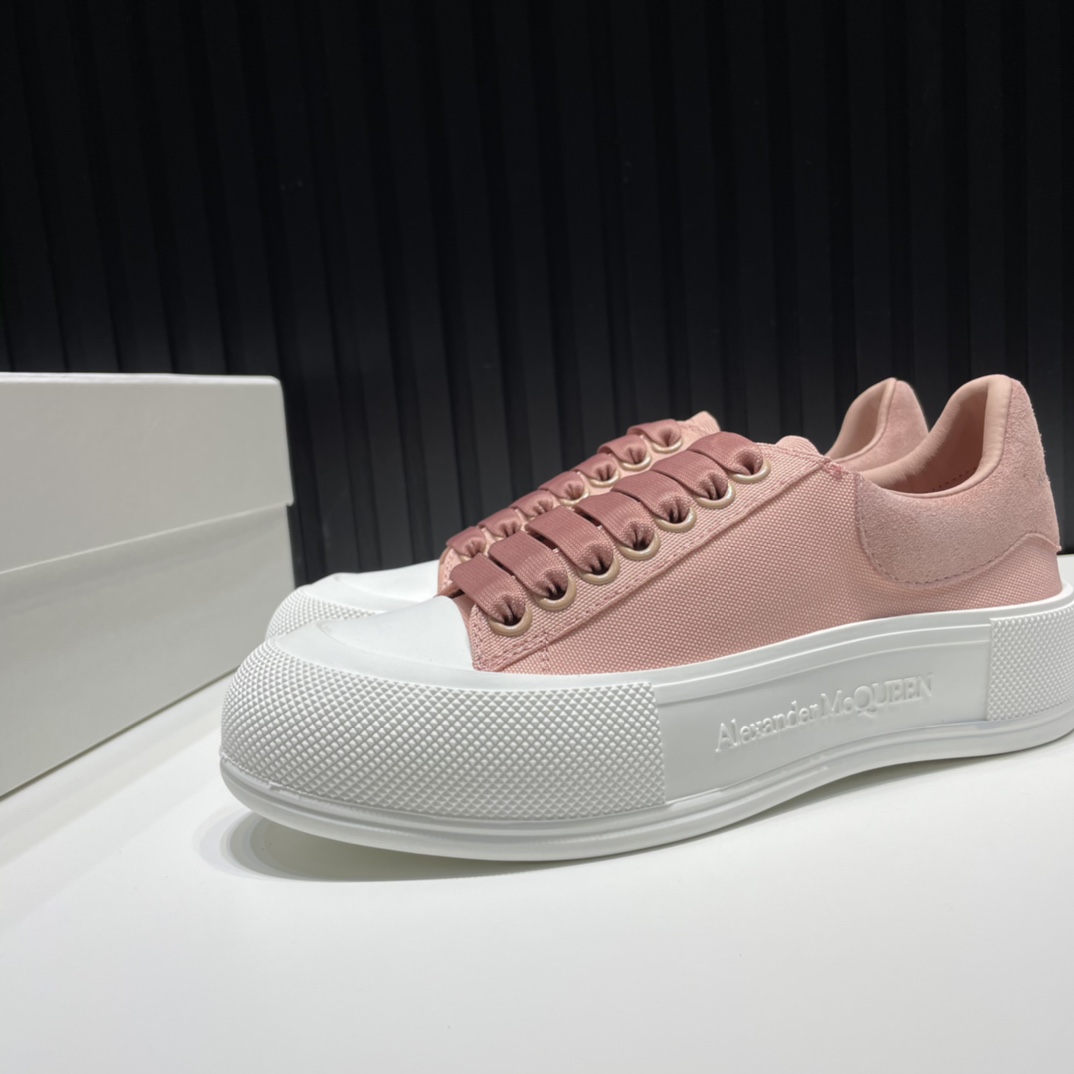 Alexander McQueen Sneaker Deck Plimsoll in Pink