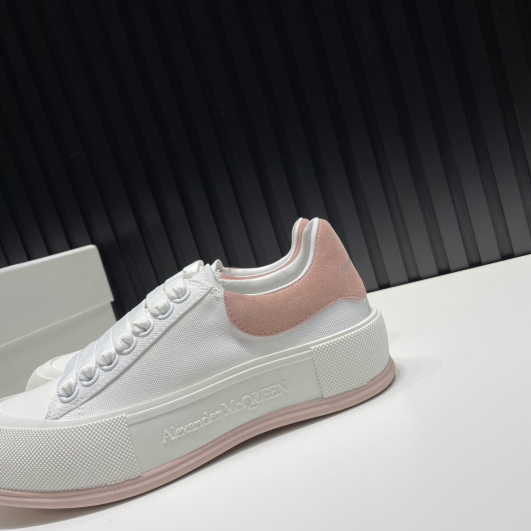 Alexander McQueen Sneaker Deck Plimsoll in Pink