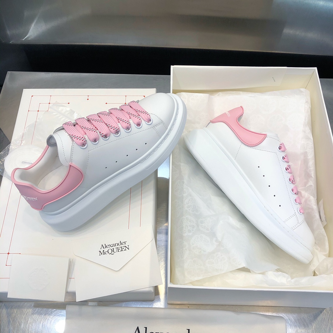 Alexander McQueen Oversized Sneaker in Pink Lace