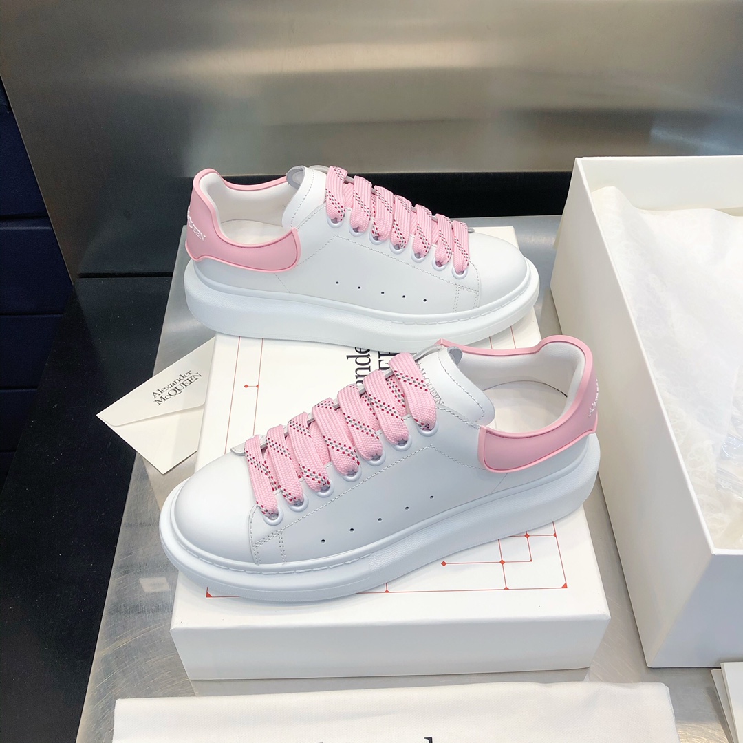 Alexander McQueen Oversized Sneaker in Pink Lace