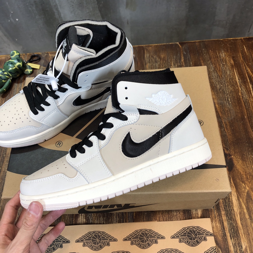 Air Jordan 1 Zoom Air CMFT “Summit White” Sneaker