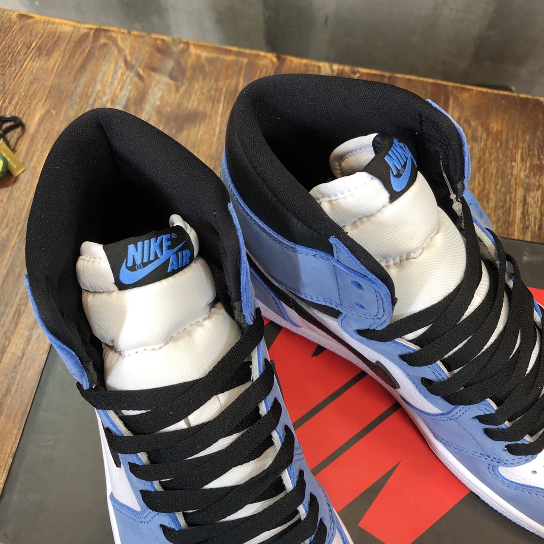 Air Jordan 1 High OG ＂University Blue＂ Sneaker