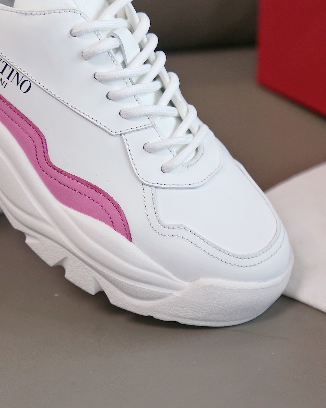 Valentino Sneaker Gumboy Calfskin in Pink