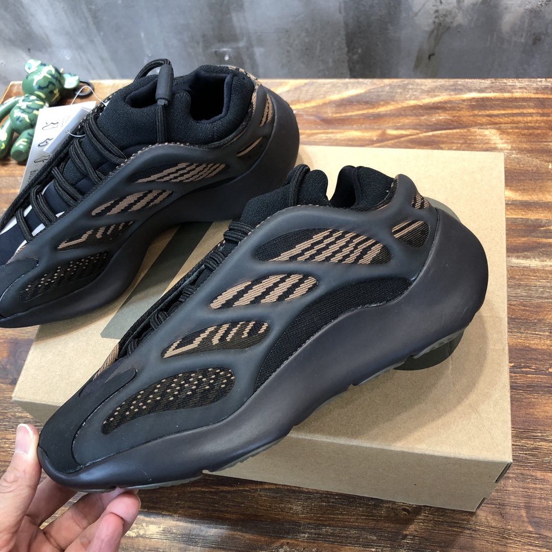 adidas Yeezy 700v3 “Azareth”