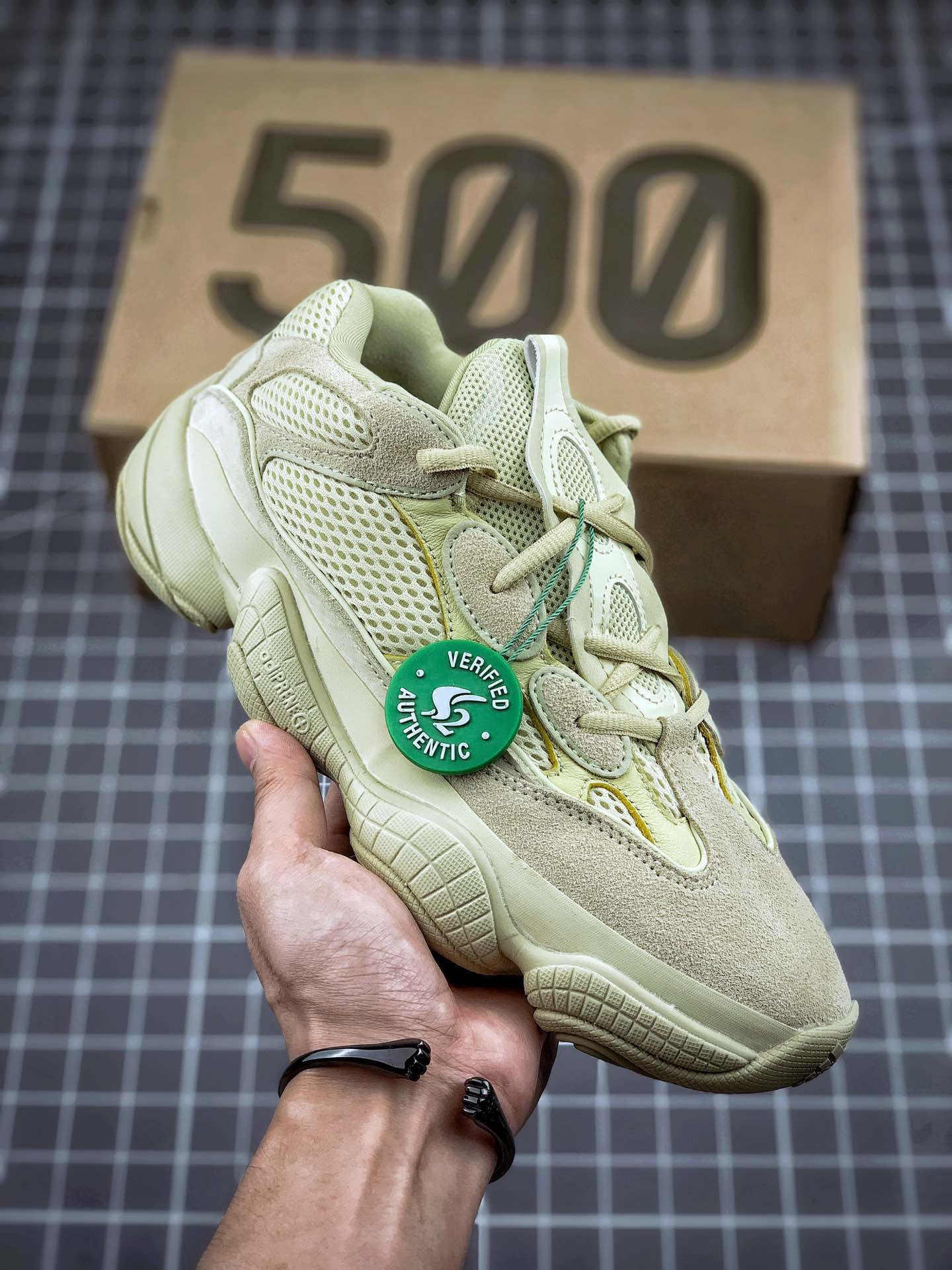 Adidas Sneaker Yeezy Boost 500 in Yellow