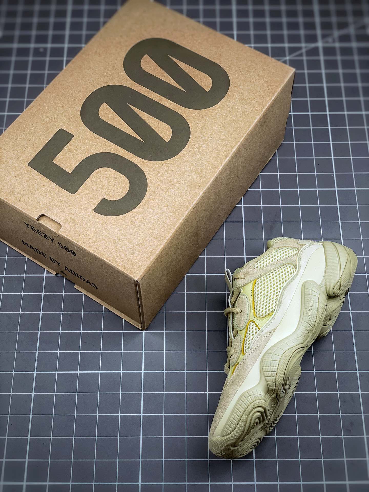 Adidas Sneaker Yeezy Boost 500 in Yellow