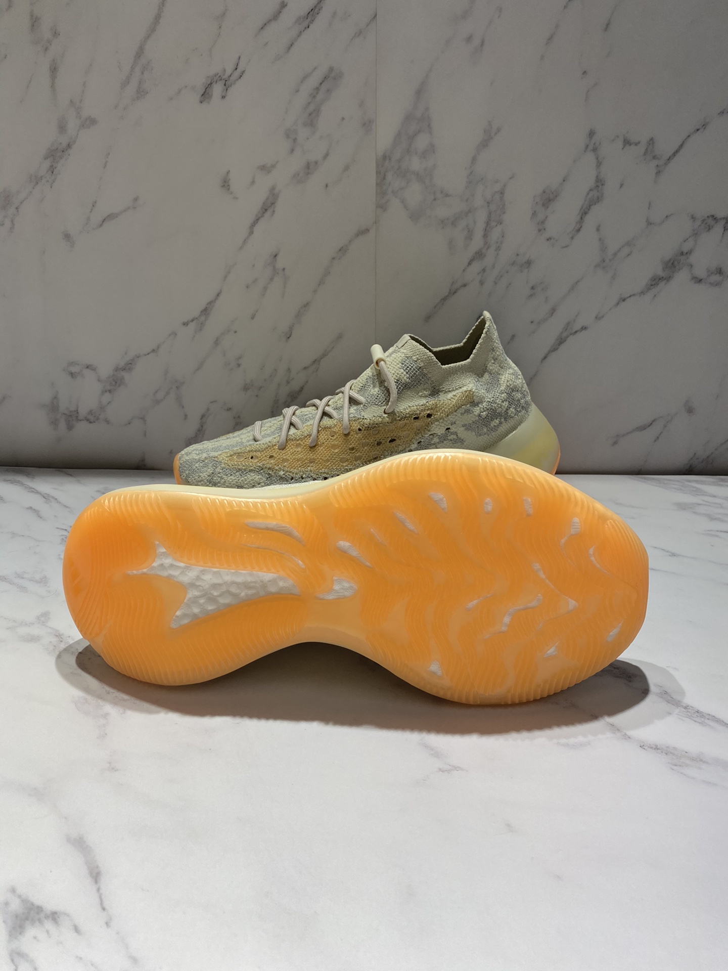 Adidas Sneaker Yeezy Boost 380 in Yellow