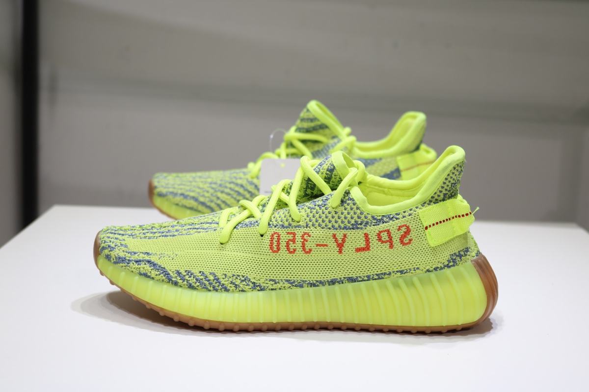 Adidas Sneaker Yeezy Boost 350 V2 in Green