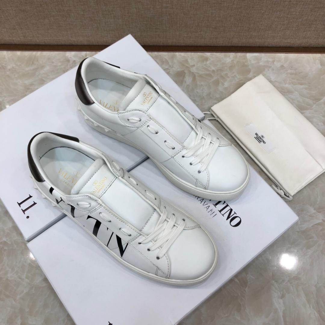 Valentino Perfect Quality Sneakers White and black VLTN logo print with white sole MS071455
