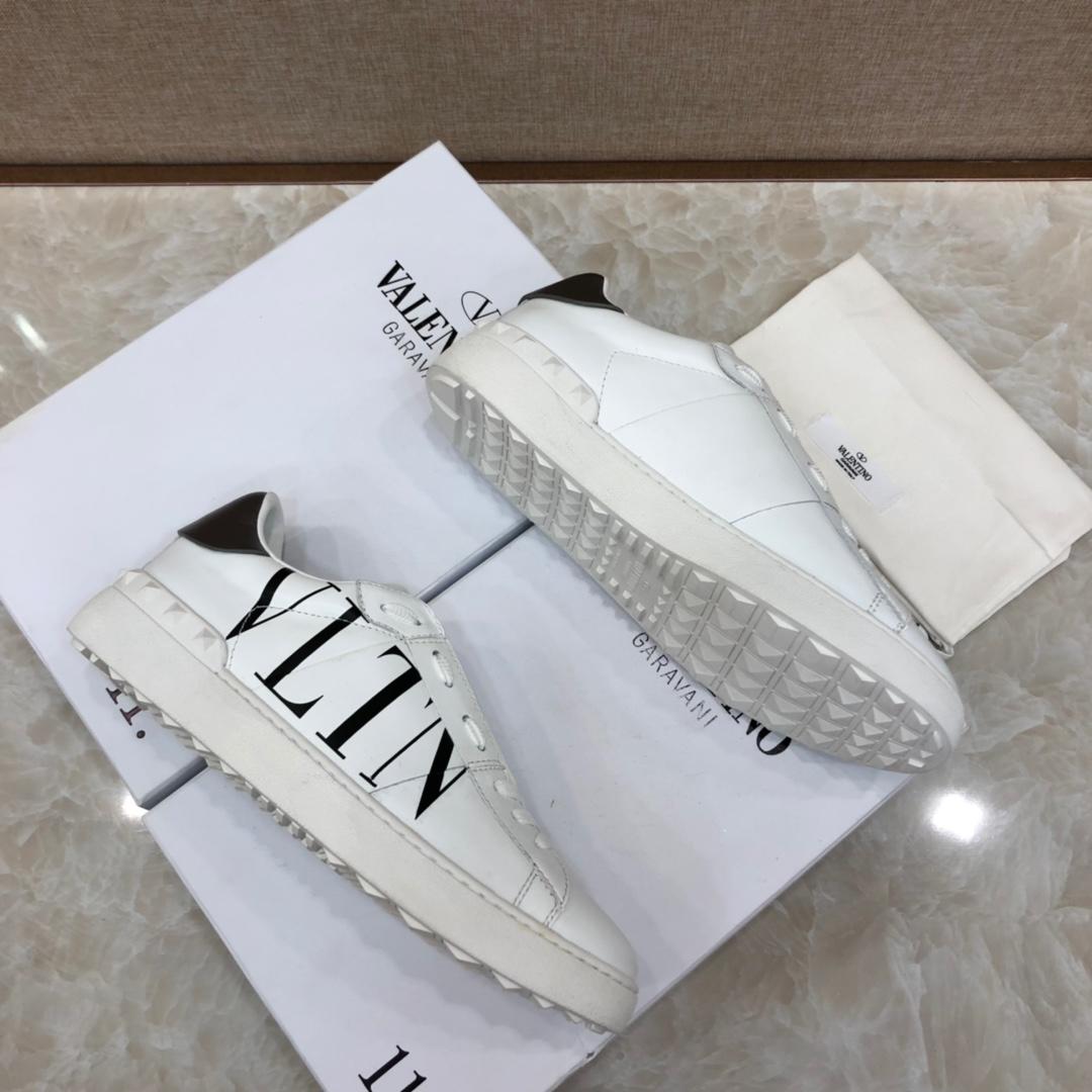 Valentino Perfect Quality Sneakers White and black VLTN logo print with white sole MS071455