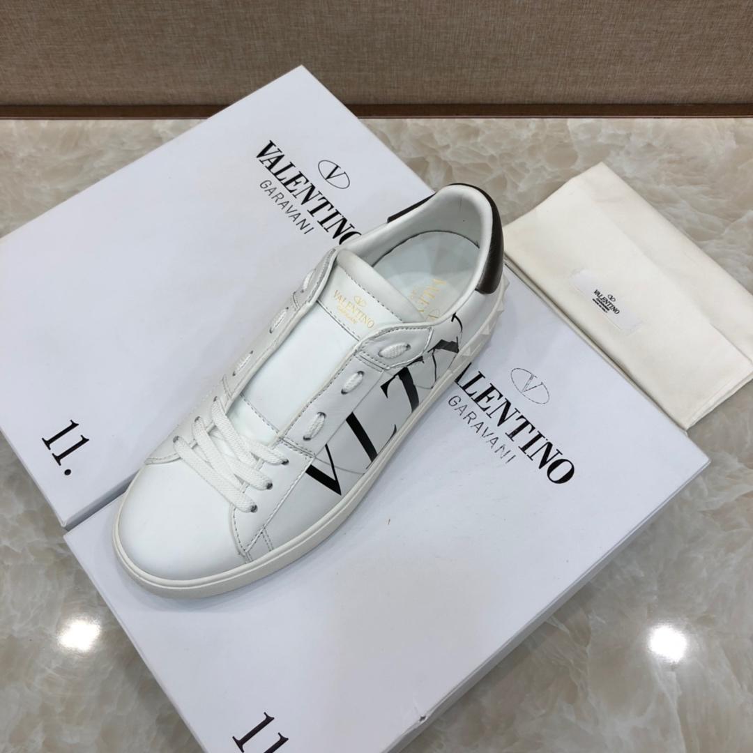 Valentino Perfect Quality Sneakers White and black VLTN logo print with white sole MS071455