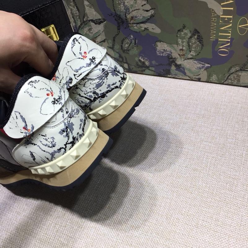 Valentino Perfect Quality Sneakers Green and red camouflage details with beige soles MS071447