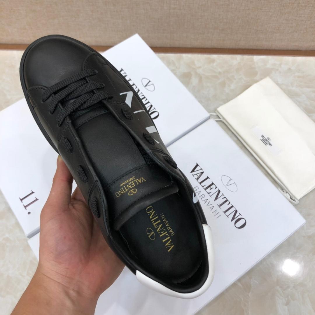 Valentino Perfect Quality Sneakers Black and white VLTN logo print with black sole MS071456