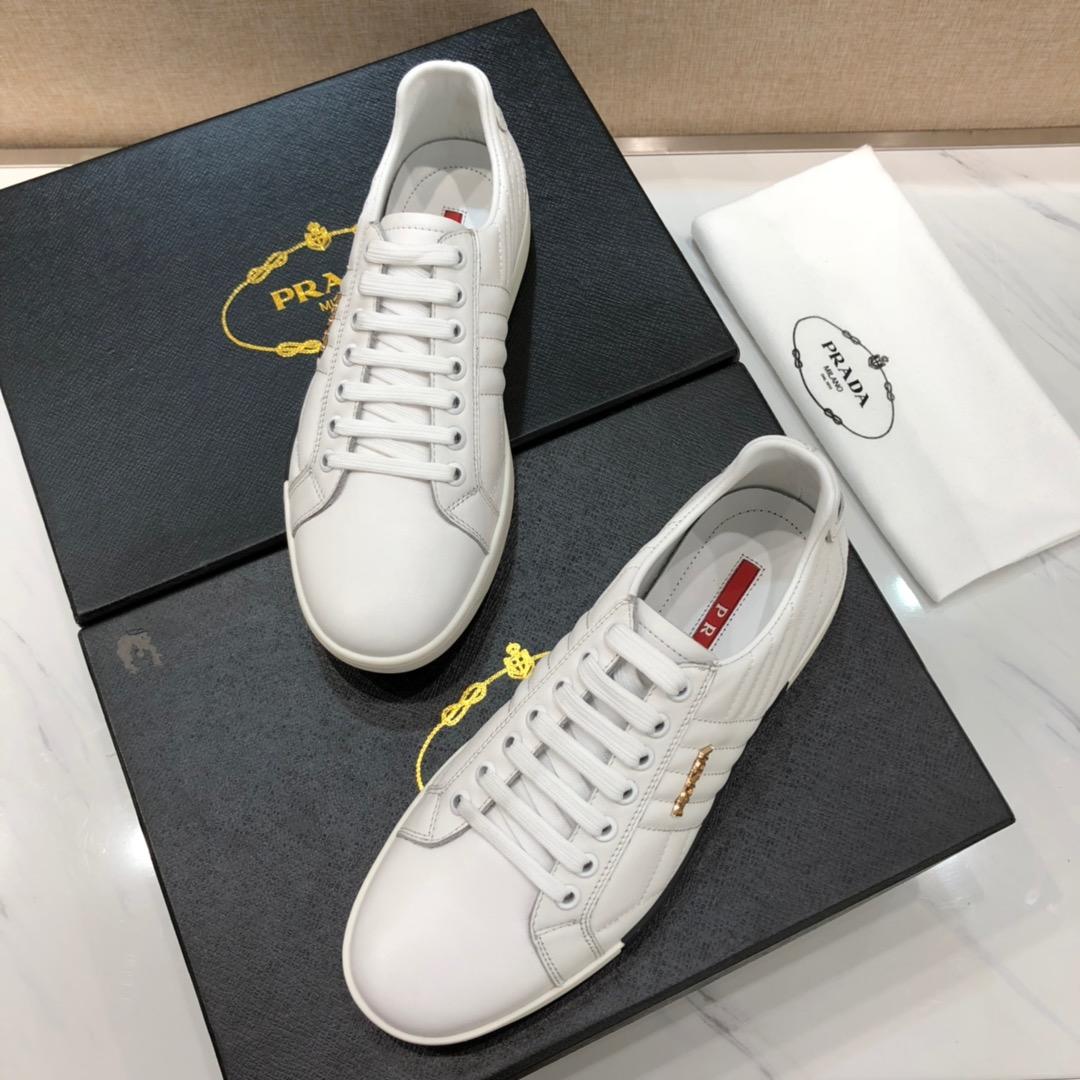 Prada Perfect Quality Sneakers White and gold Prada patch with white sole MS071284