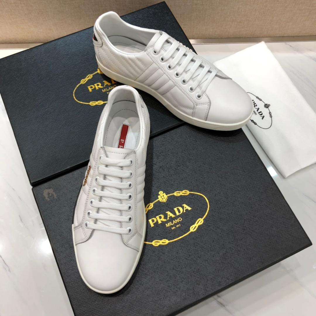 Prada Perfect Quality Sneakers White and gold Prada patch with white sole MS071284