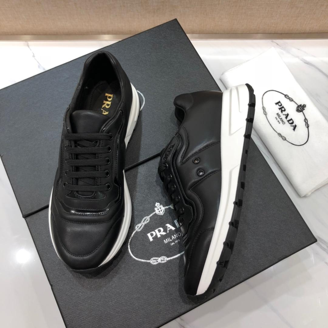 Prada Perfect Quality Sneakers Black and white sole MS071233