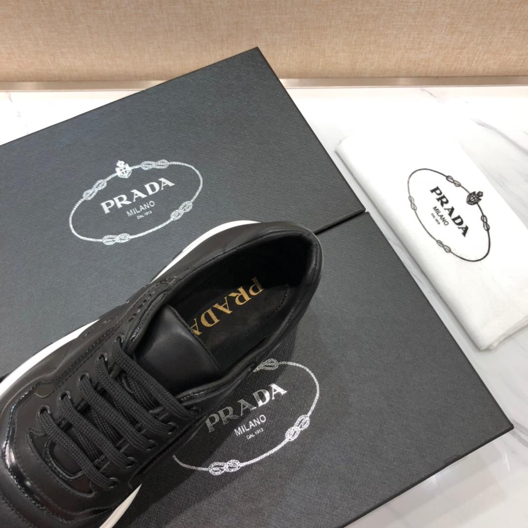 Prada Perfect Quality Sneakers Black and white sole MS071233