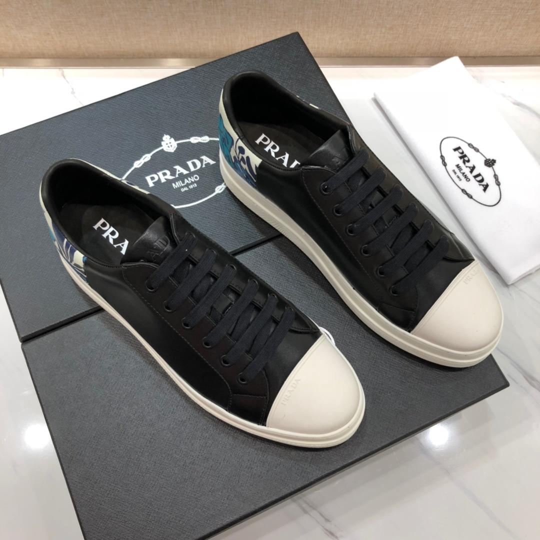 Prada Perfect Quality Sneakers Black and printed heel with white sole MS071239