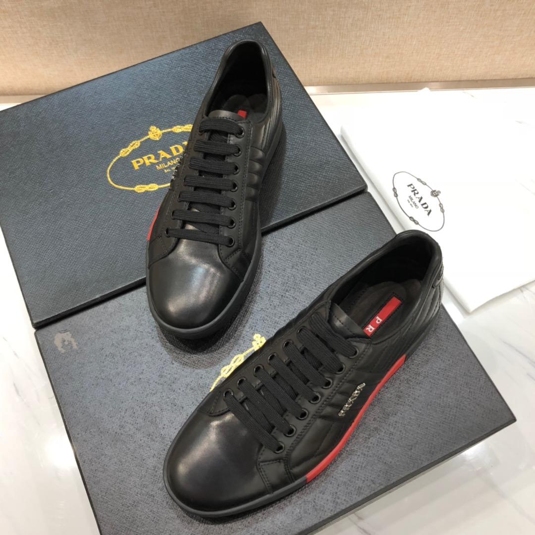 Prada Perfect Quality Sneakers Black and embroidered pattern with colorblock sole MS071285