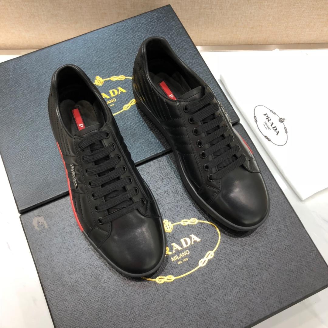 Prada Perfect Quality Sneakers Black and embroidered pattern with colorblock sole MS071285