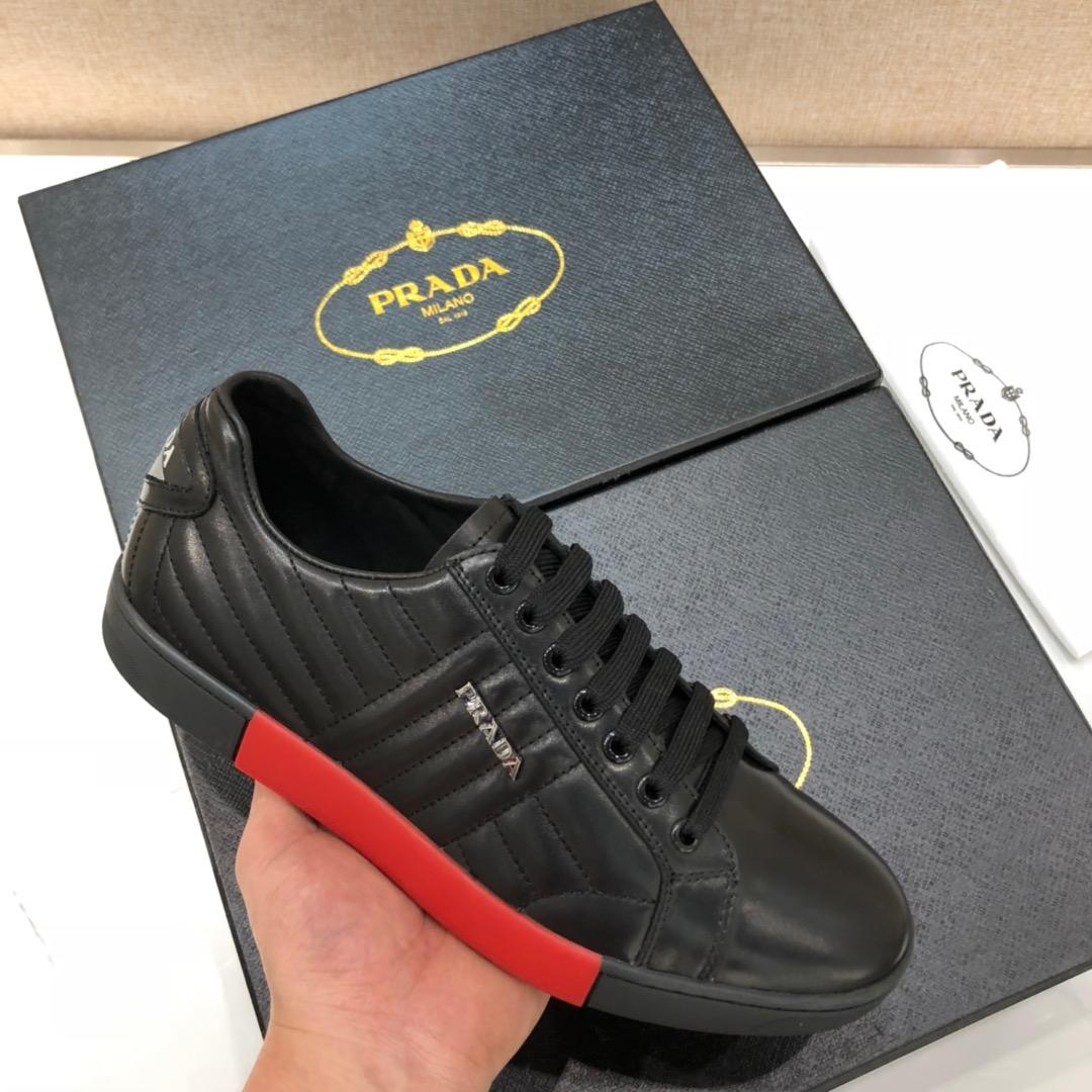 Prada Perfect Quality Sneakers Black and embroidered pattern with colorblock sole MS071285