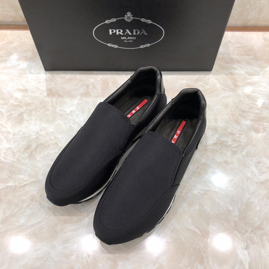 Prada Perfect Quality Sneakers Black and black leather heel with white sole MS071307