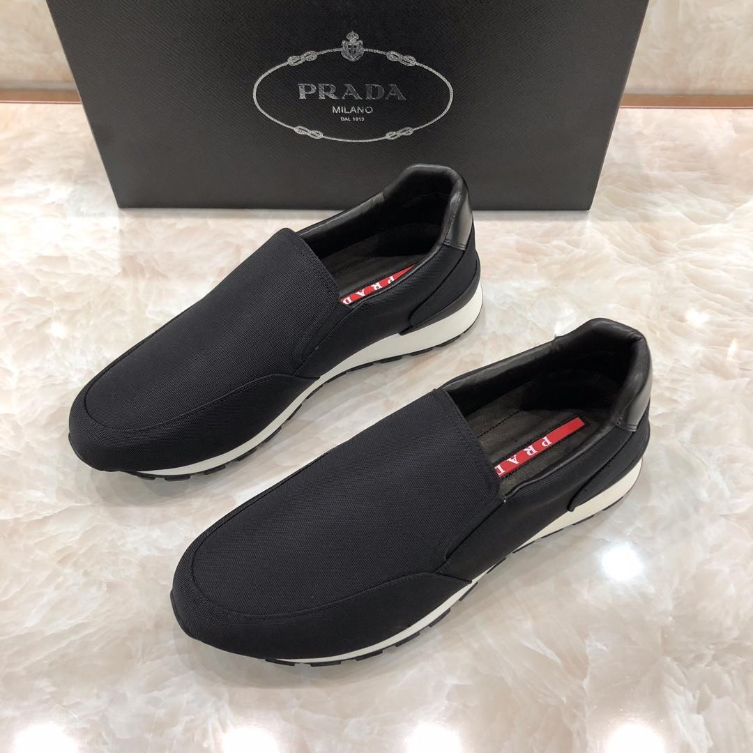 Prada Perfect Quality Sneakers Black and black leather heel with white sole MS071307