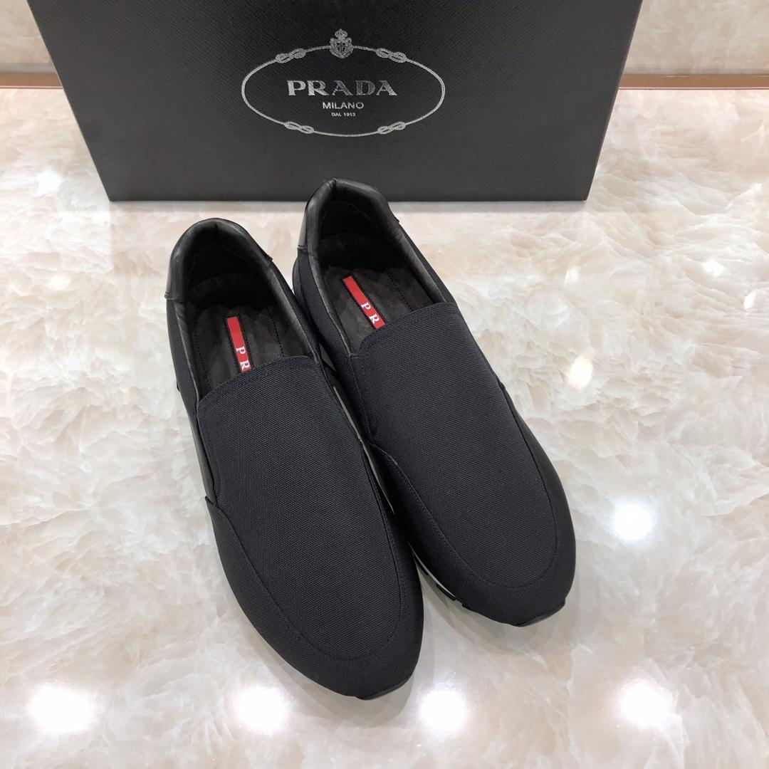 Prada Perfect Quality Sneakers Black and black leather heel with white sole MS071307