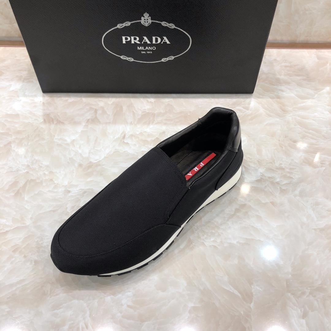 Prada Perfect Quality Sneakers Black and black leather heel with white sole MS071307