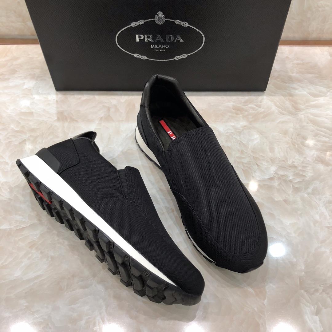 Prada Perfect Quality Sneakers Black and black leather heel with white sole MS071307