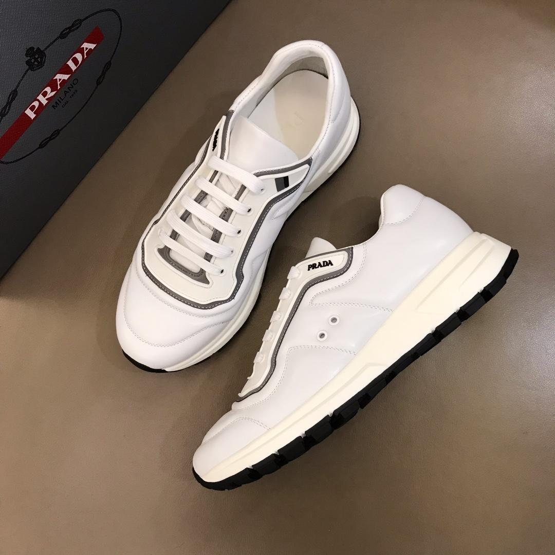 Prada Fashion Sneakers White and black line details with white sole MS02922