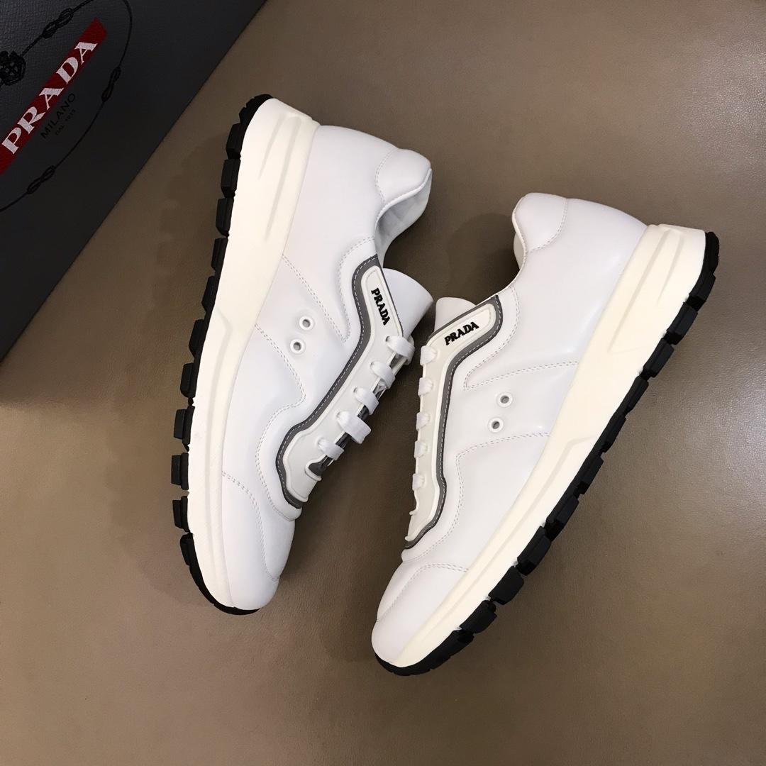 Prada Fashion Sneakers White and black line details with white sole MS02922